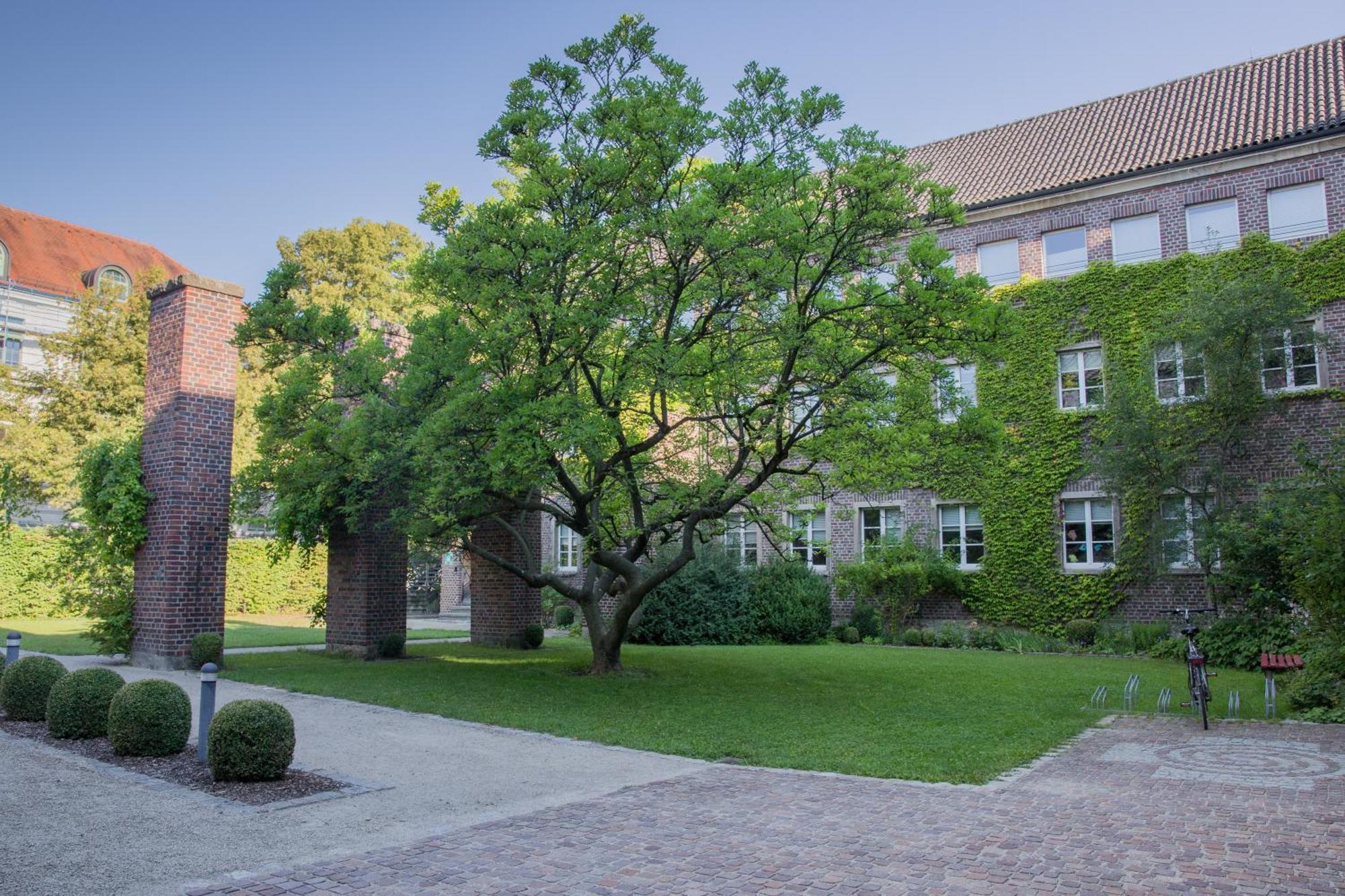 Bildungs- Und Gaestehaus Pallotti Haus Freising Hotel Eksteriør billede
